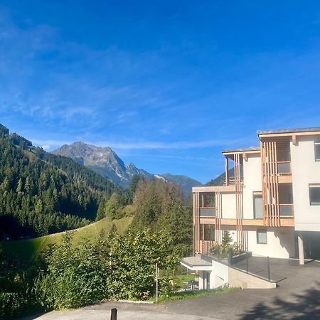Natur Zeit - Alpine Garden Apartments Mayrhofen Exterior foto