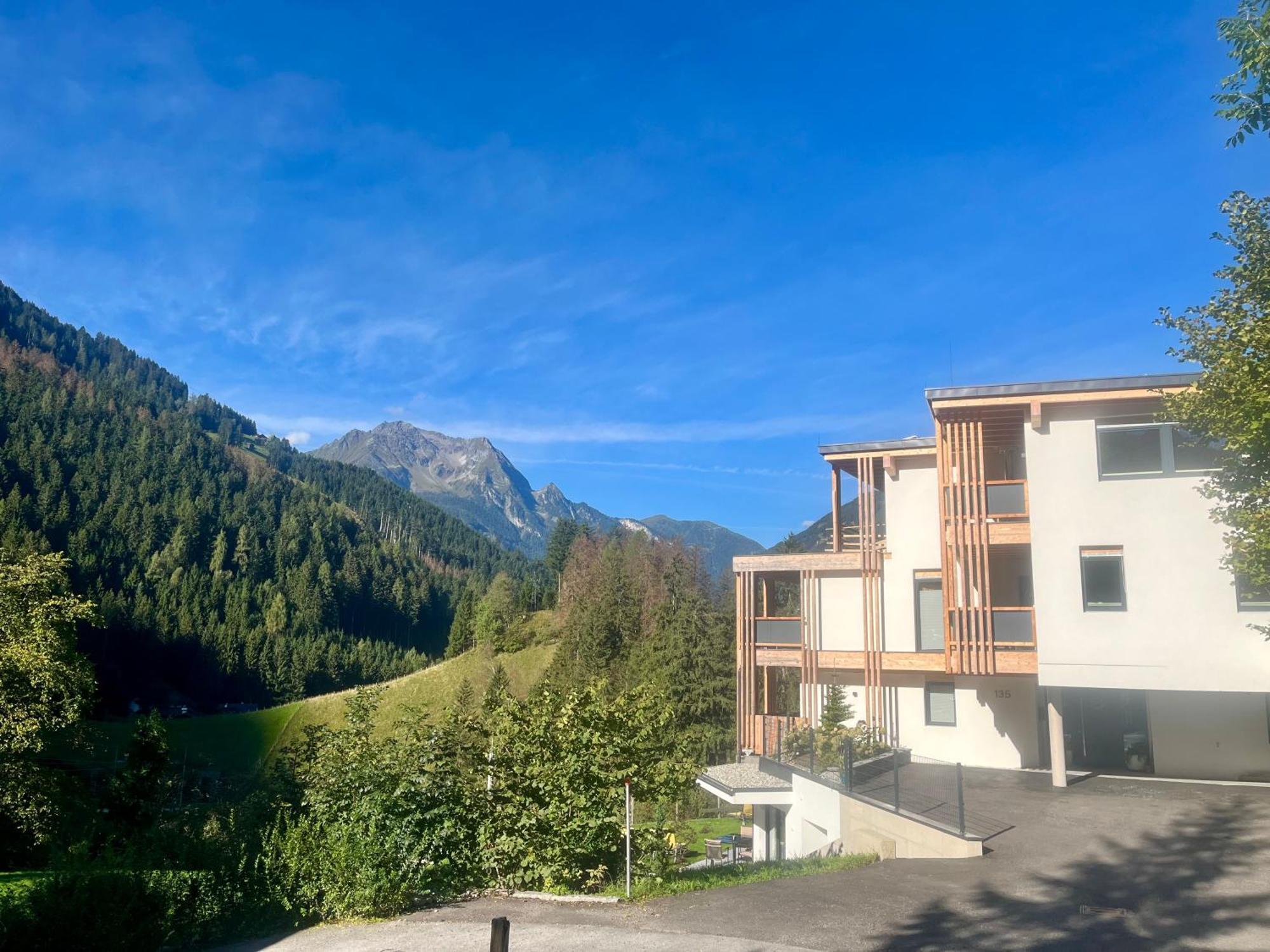 Natur Zeit - Alpine Garden Apartments Mayrhofen Exterior foto